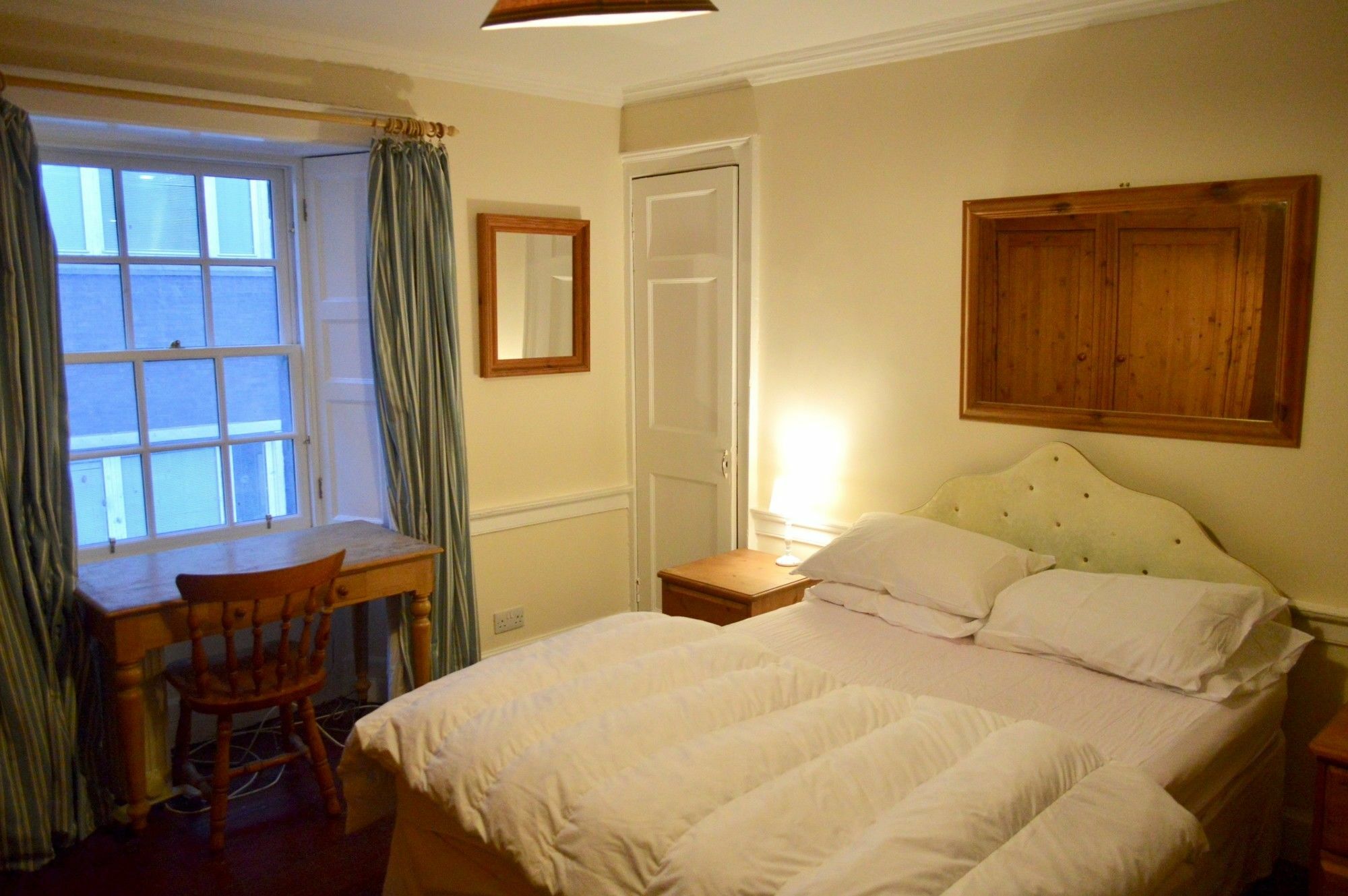 Central 1 Bedroom Apartment Sleeps 2 爱丁堡 外观 照片