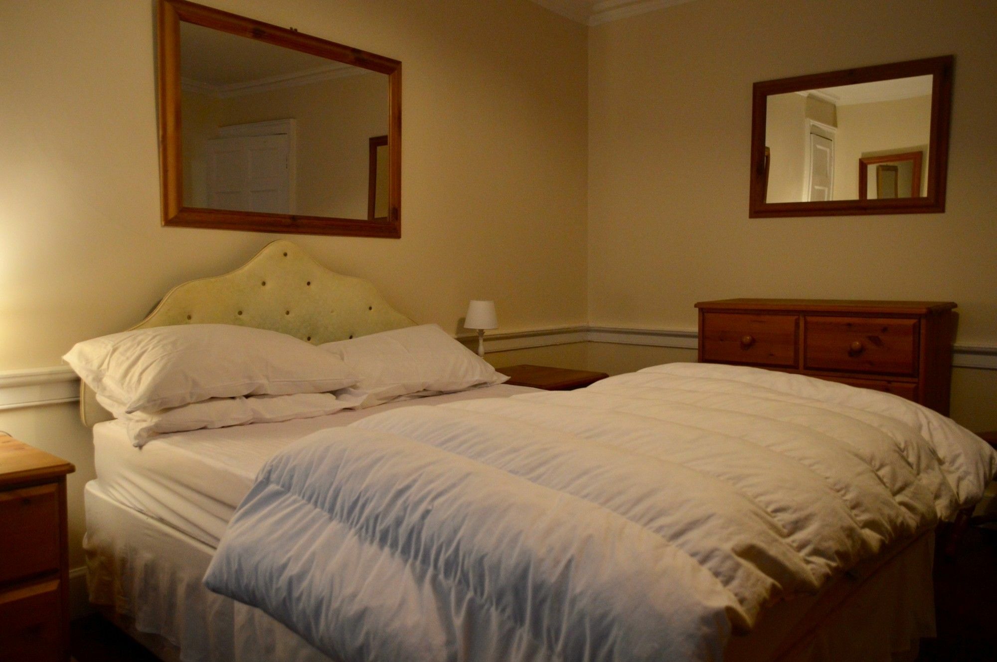 Central 1 Bedroom Apartment Sleeps 2 爱丁堡 外观 照片